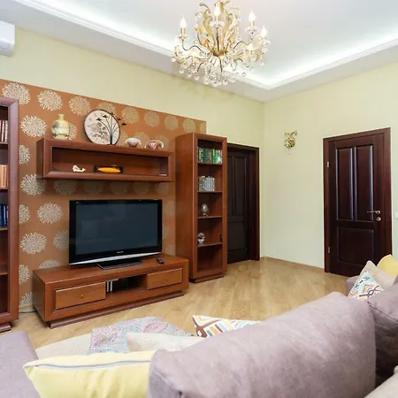 Двухкомнатная Студия На Площади Победы Apartament *