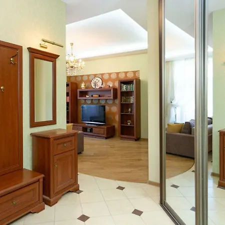 Двухкомнатная Студия На Площади Победы Apartament