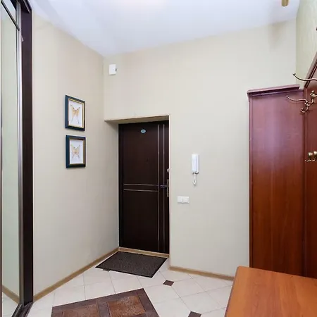 Двухкомнатная Студия На Площади Победы Apartament